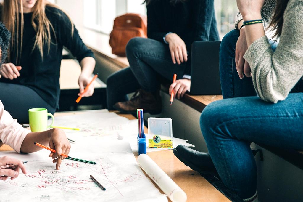 Predictive learning insights icon