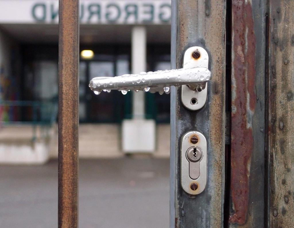 Premium access unlock icon